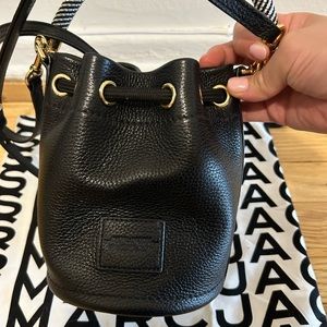Marc Jacobs Micro Bucket in Black
